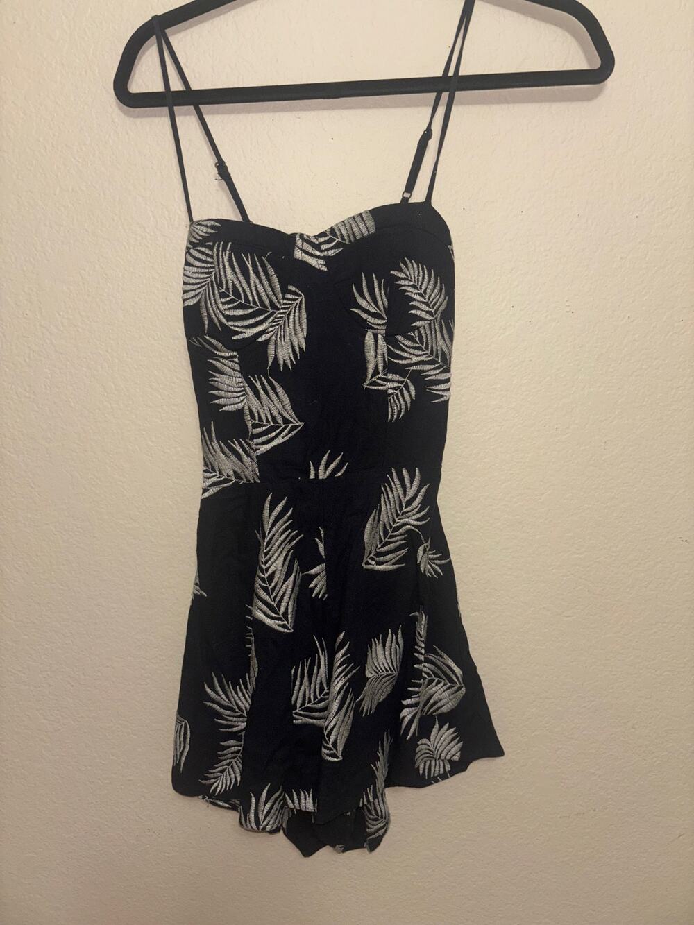 Dress to Black Tropical Leaf Print Romper Size 36 (US Small)